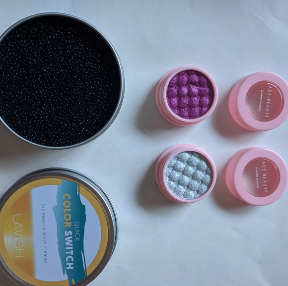 Make up bundle - Picture 2 of 3